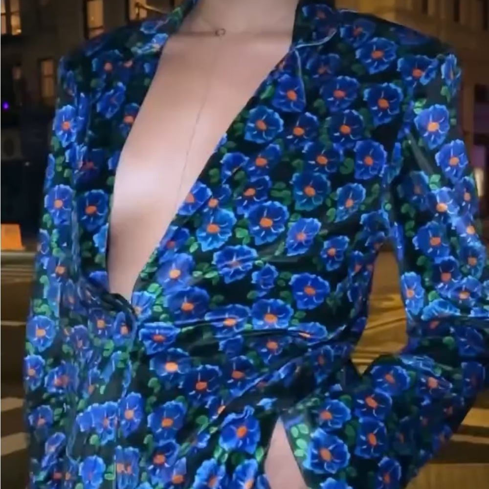 Mixed By Nasrin Moxie Velvet Blazer Medium - Picture 5 of 5